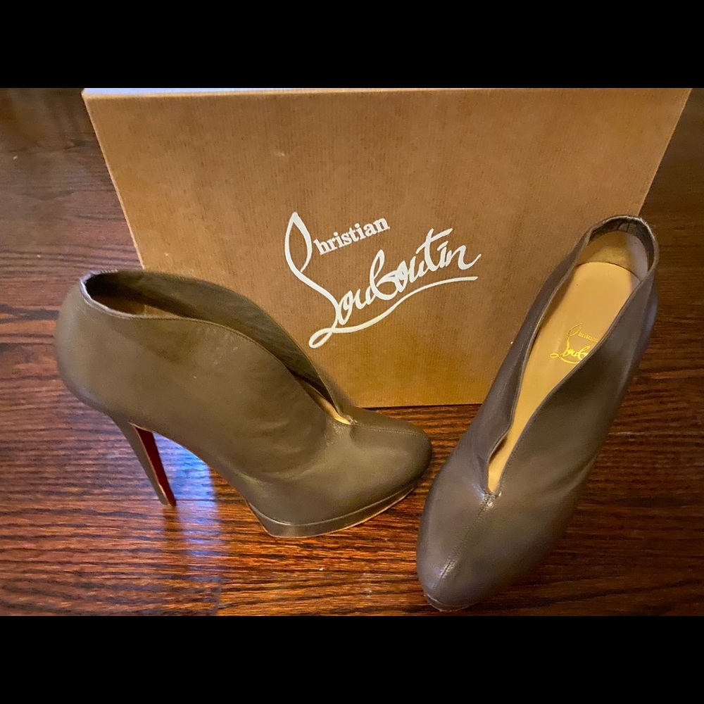 Louboutin heels with platform, pewter, size 39